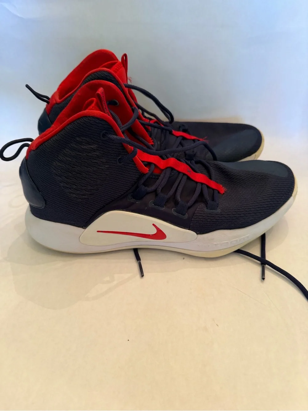 Men’s Nike basketball Navy and Red Athletic High-Top Sneakers size 13